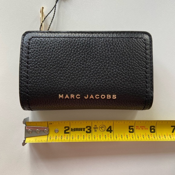 Marc Jacobs Groove Black Leather Wallet - NWT - Picture 8 of 9